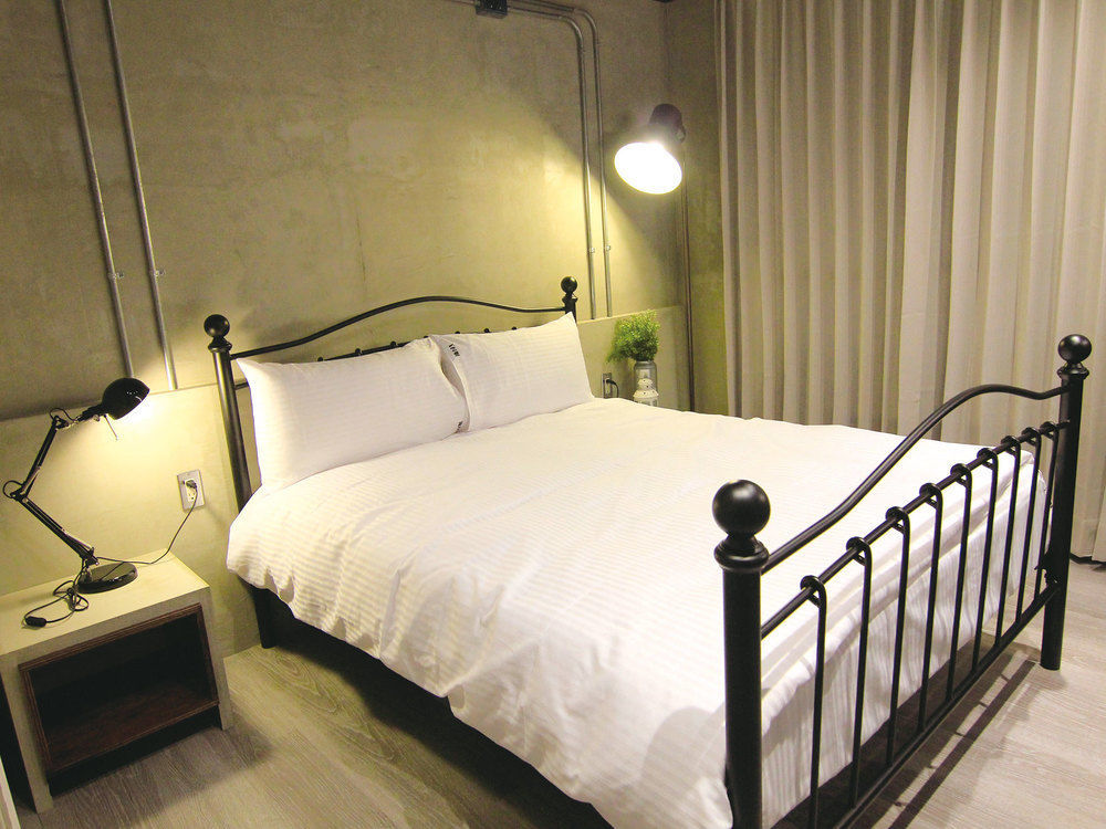 Loft Hostel Fengjia Taichung Eksteriør bilde
